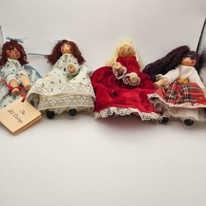 Folk Toys Clothespin Dolls Set 4 with Red and Blue Dresses